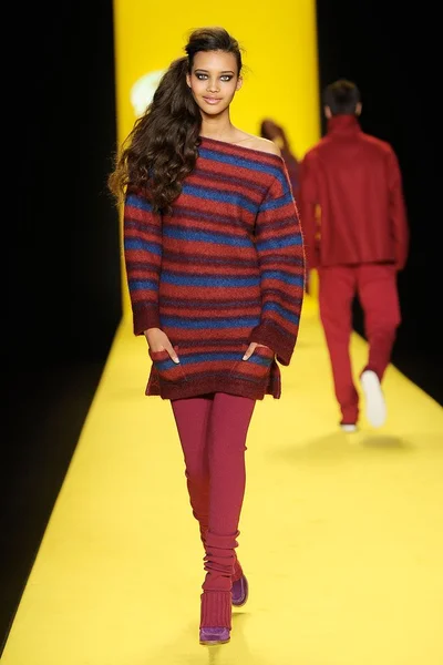 Look 17